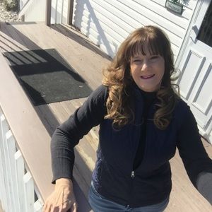 Meet your Posher, Debra